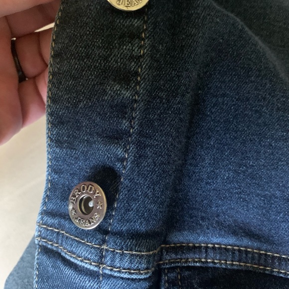 Jean jacket - Picture 2 of 3